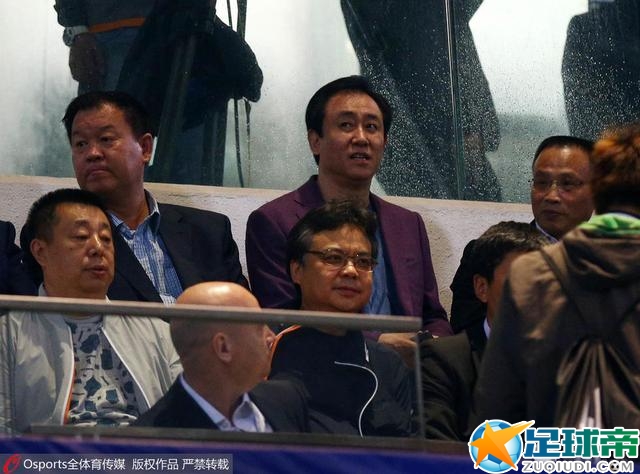 国米希望以800万欧元强制性先租后买的方式引进布坎南，并且基本与布鲁日谈妥，因此现在这笔交易距离达成只差国米主席张康阳同意，并提供资金支持。